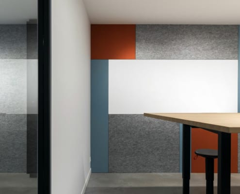 Personalized acoustic wall in open-plan office