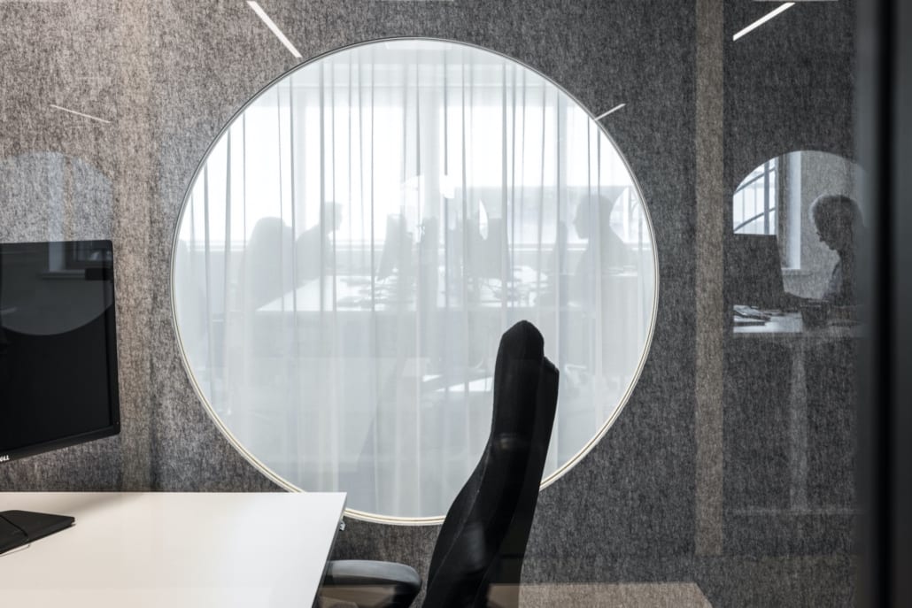 Sound-absorbing walls for the Volvo Trucks Ghent office
